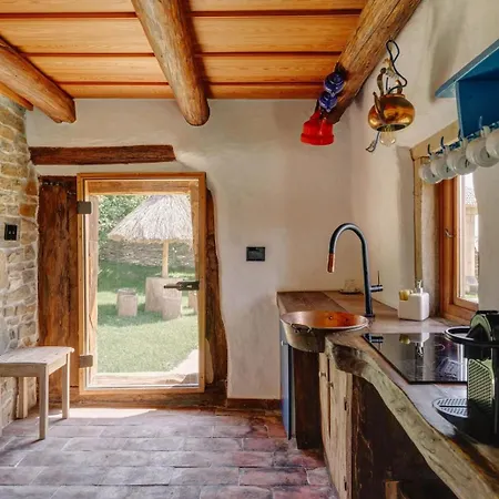 Echoes Of Vladicu Domek alpejski